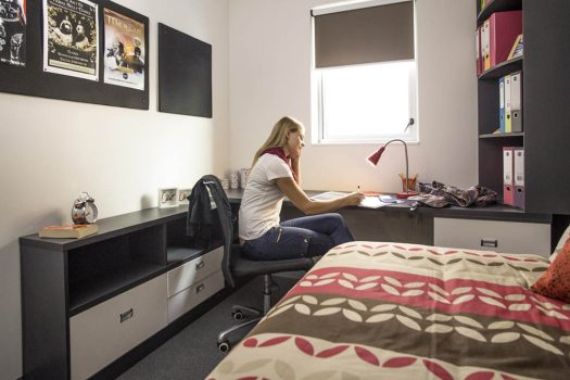 Saving on the Road: Tips for Cutting Costs with Budget Short-Term Accommodation